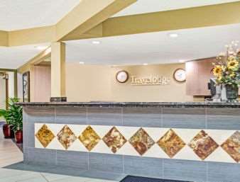 Knights Inn Аврора Интерьер фото